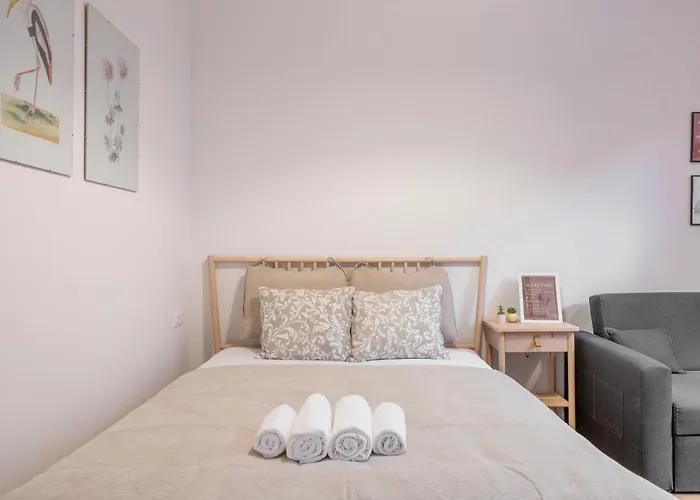 아파트 Urban Ease N' Simple Comfort In The Core